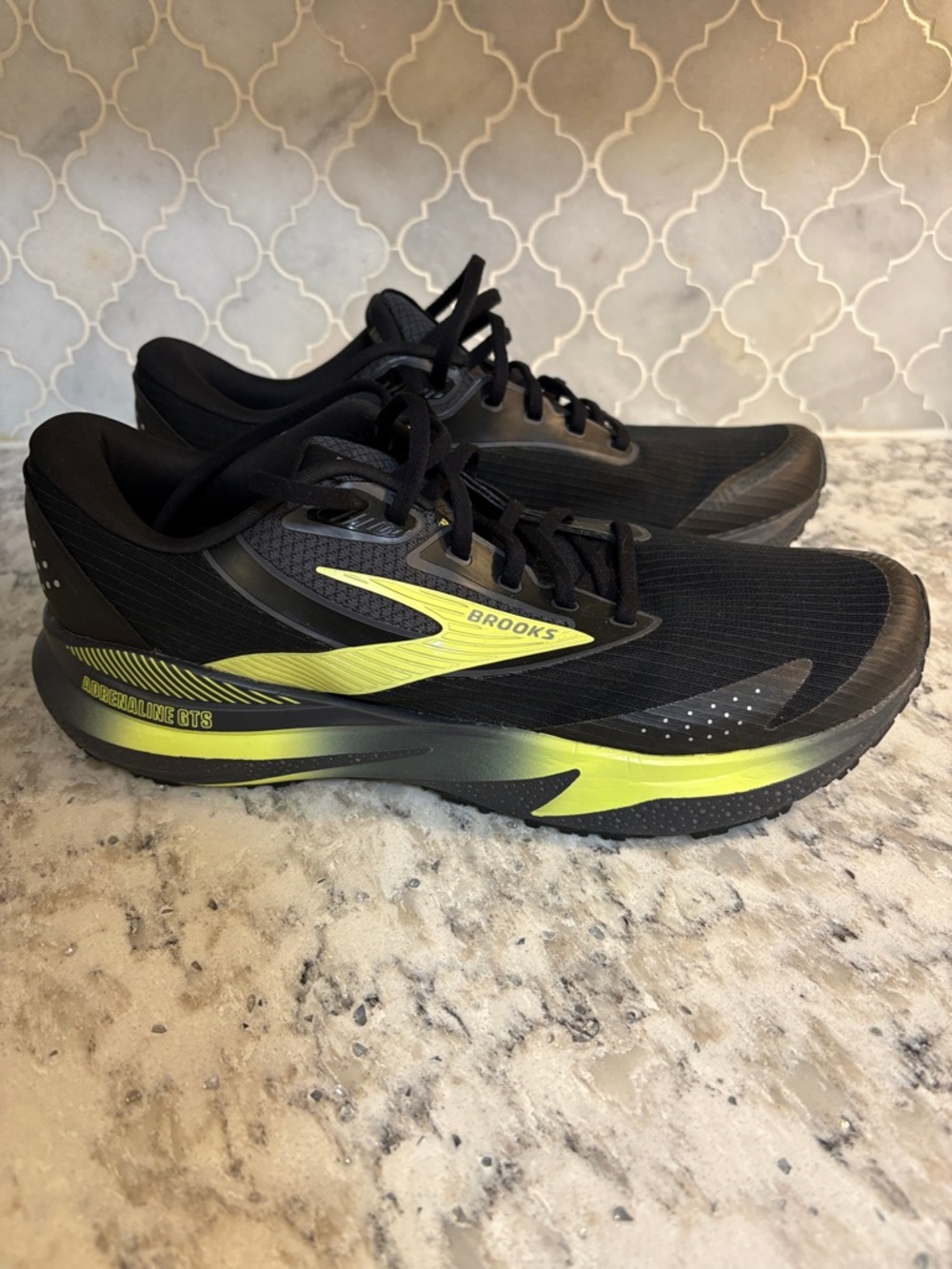 Brooks Adrenaline GTS 24 Weatherized, 10.5